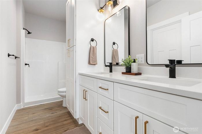 Bath vanity, black fixtures
