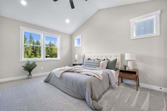 Bedroom with carpet