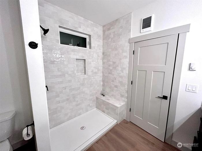 Tile shower surround